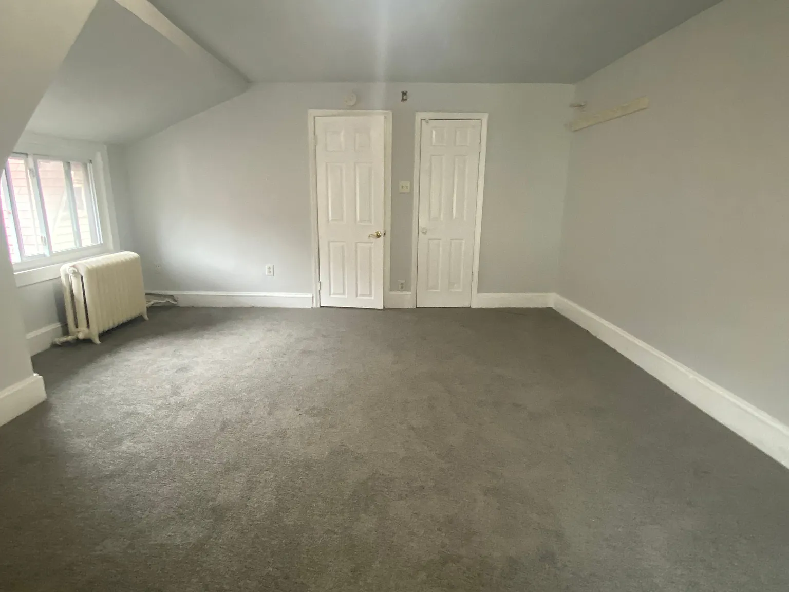 6 bed, 1660 sqft, $3,200 — Photo 3