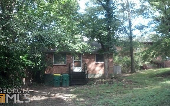 2nd image of 1018 Forest Ave