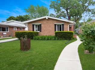 8425 Mason Ave, Morton Grove, IL 60053