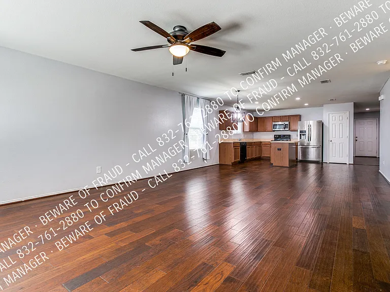 1128 Foxglove Ln — Photo 10