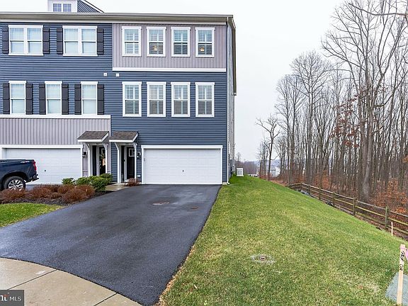 2nd image of 389 Dawson Pl