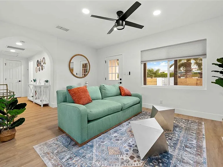 4351 E Calle De Carlos — Photo 22