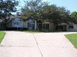 21201 82nd St, Bristol, WI 53104