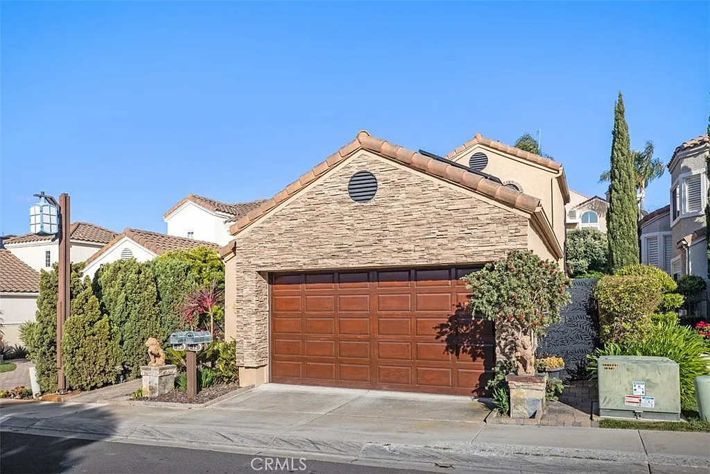 3 bed, 1553 sqft, $7,500 — Photo 3