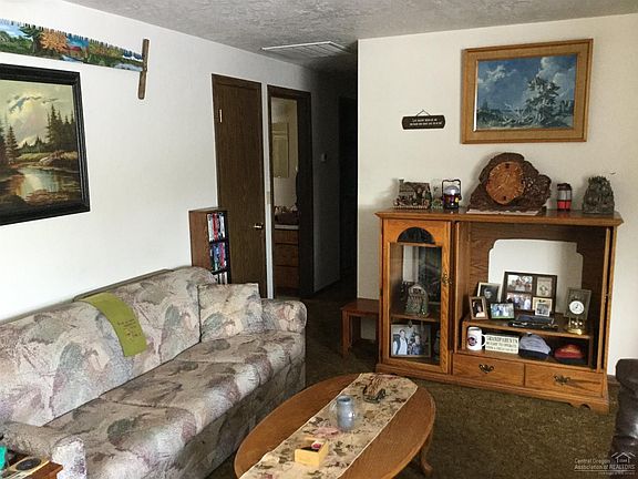5th image of 1340 SE 5th St