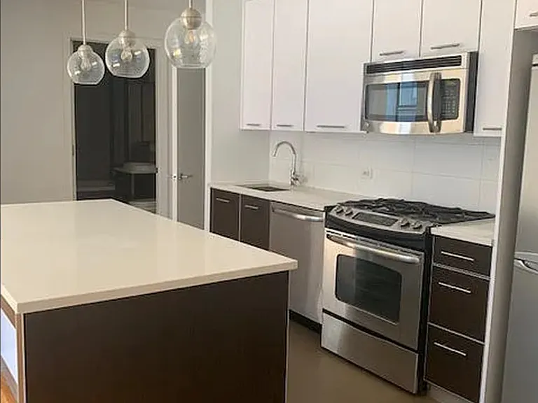 123 Parkside Ave #6J — Photo 1