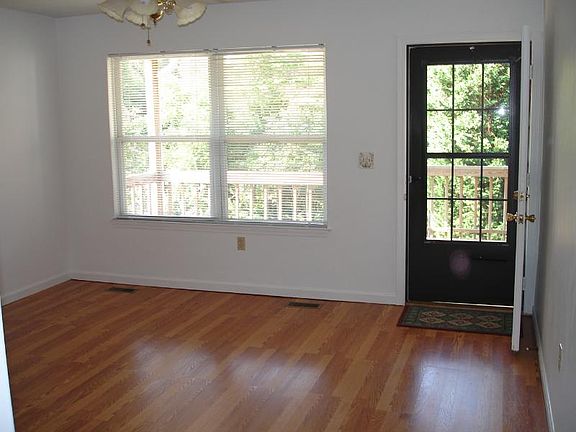 2nd image of 5033 Salem Tpke NW