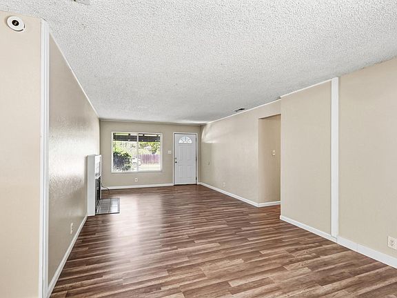 5th image of 2416 McGregor Dr