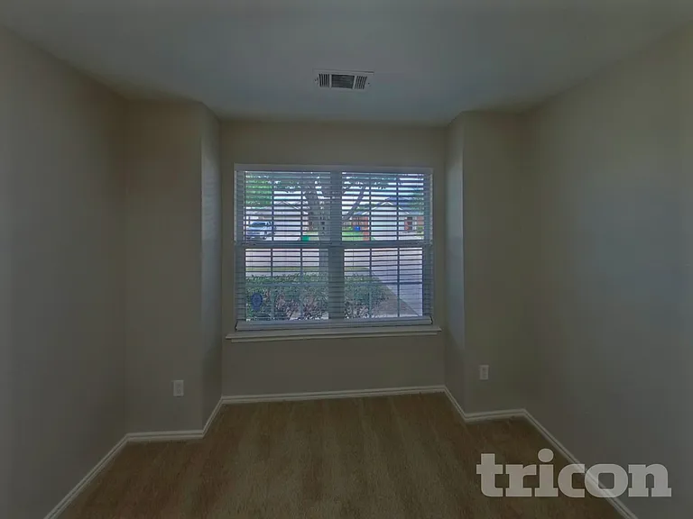 1145 Boxwood Dr — Photo 10