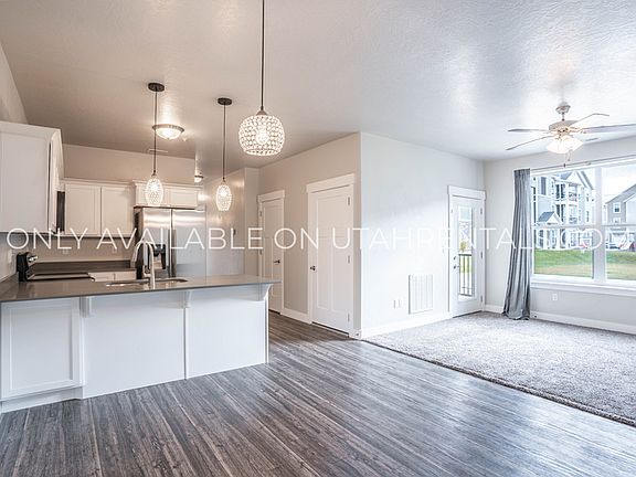 3rd image of 71 W Silver Springs Dr