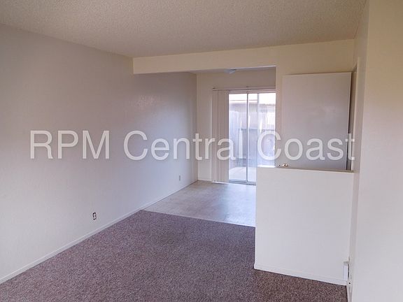 3rd image of 2361 Cienaga St APT B