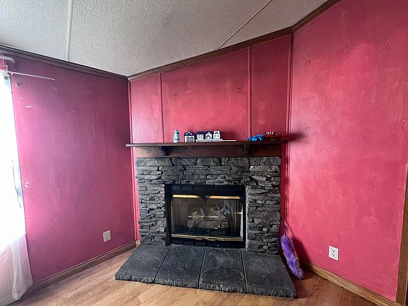 5th image of 122 Blue Hollow Rd