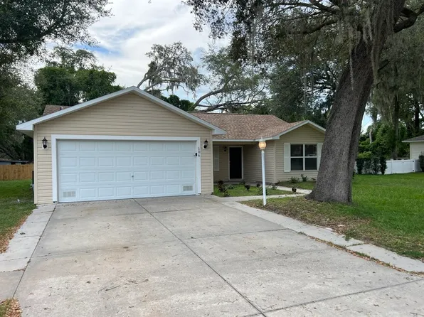 106 Cherry Blossom Ln, Lady Lake, FL 32159