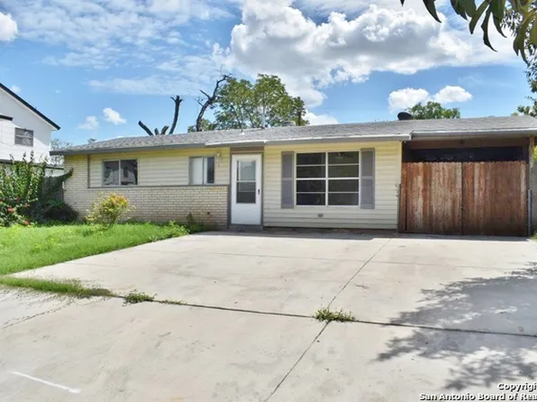 4130 Tropical Dr, San Antonio, TX 78218