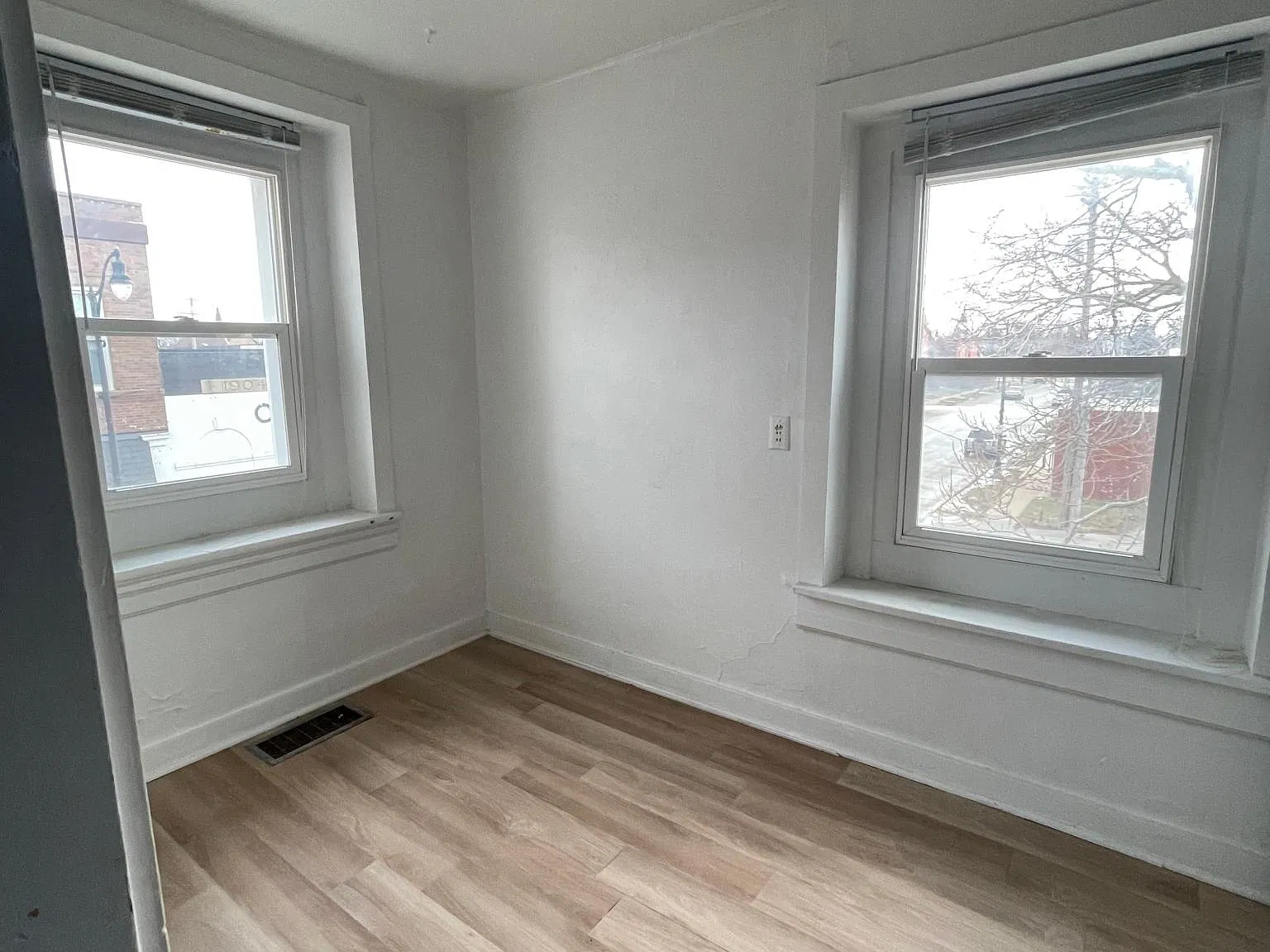 1 bed, 700 sqft, $850 — Photo 3