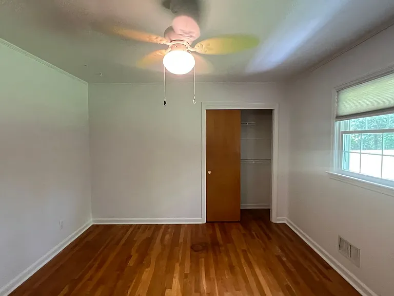 1943 Birchwood Way — Photo 32
