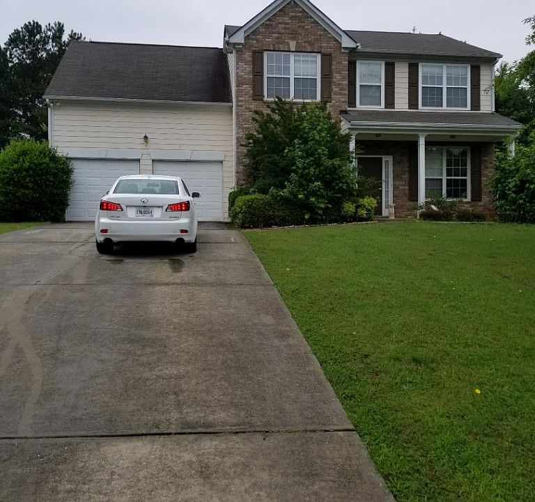 Charming home in desired community