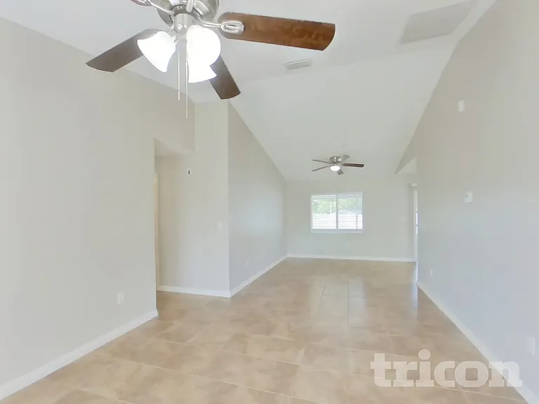 4522 Reynolds Creek Ave — Photo 4