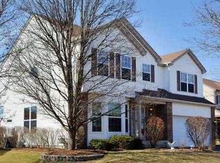 690 Juli Dr, South Elgin, IL 60177