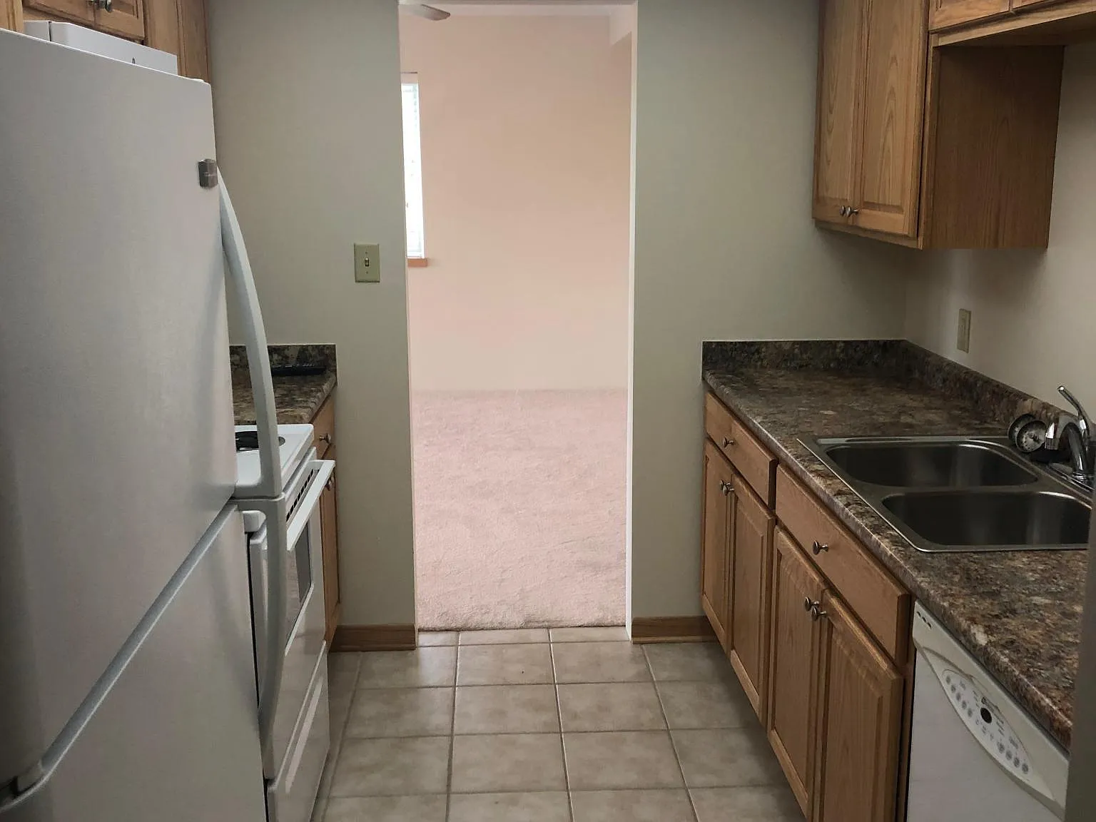 2 bed, 1135 sqft, $1,550 — Photo 2