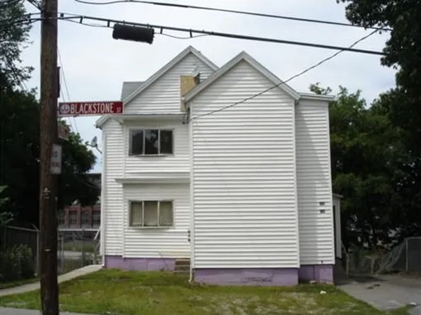 133-135 Blackstone St, Central Falls, RI 02863