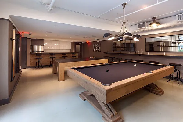 Rented by Aura Management | media 26