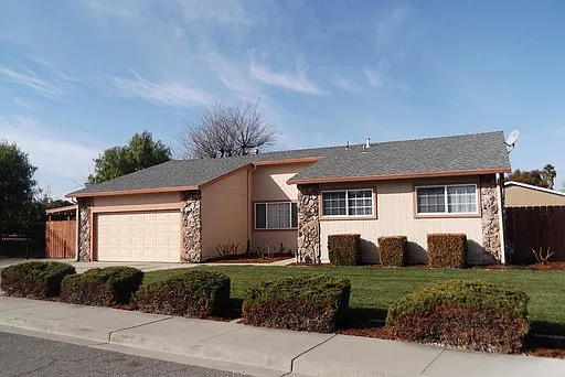 206 Tanganyka Ct photo 1