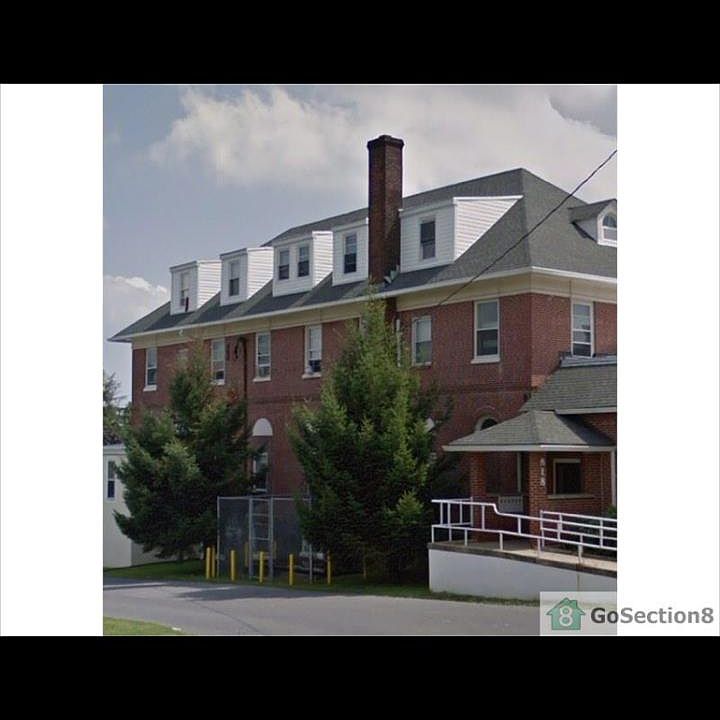 1st image of 818 S Broom St #1