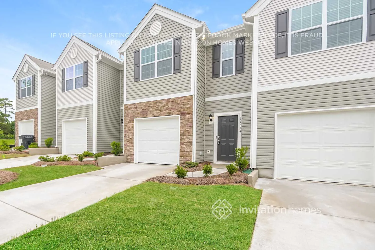 11834 Brier Village Ln Charlotte, NC 28262 — Photo 2