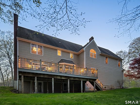3rd image of 420 Summer Hill Road