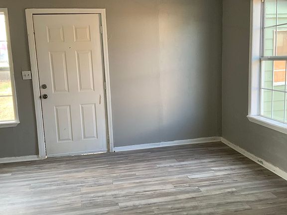 5th image of 1637 NW 16th Ave