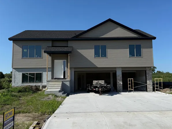 1500 Beartooth Dr, Lincoln, NE 68521