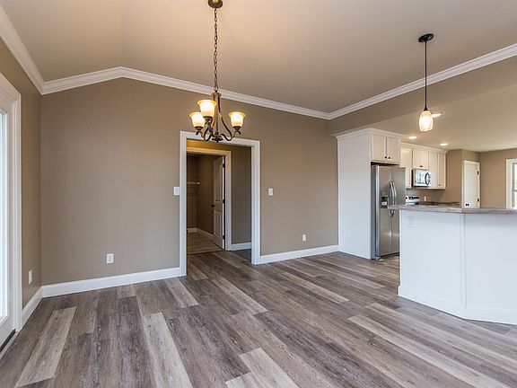 4th image of 1033 Diamond Brook Dr