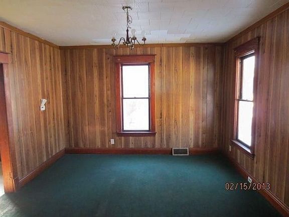 3rd image of 215 Royal Ave