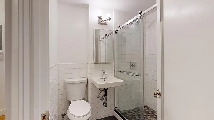 Rented by Bond New York | media 30