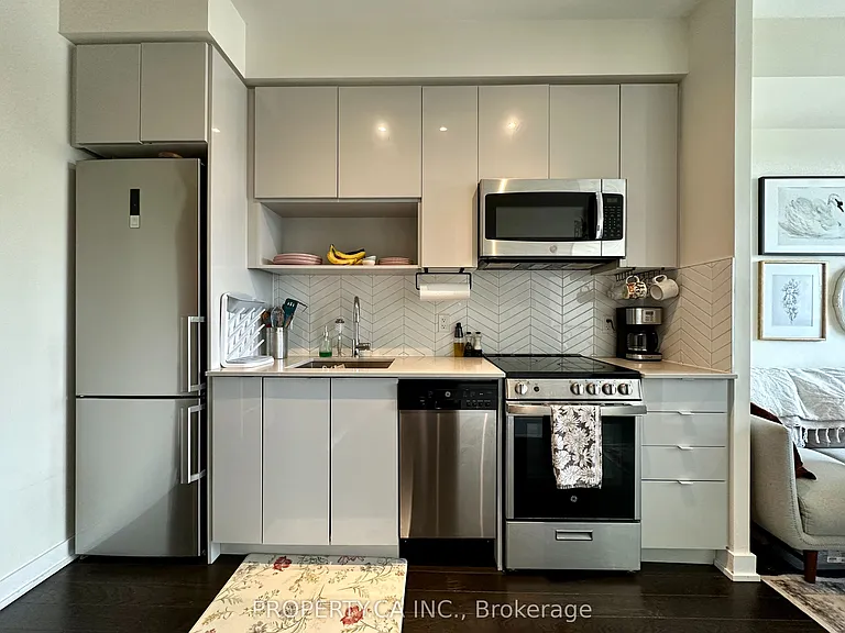 630 Greenwood Ave #311 — Photo 3