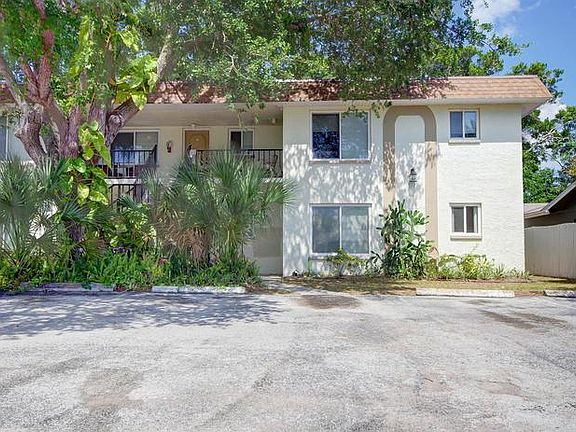 2nd image of 2828 Clinton St S APT 1