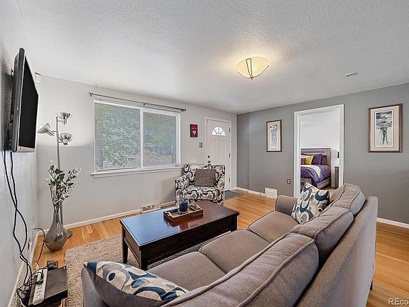 5th image of 3040 Grape St