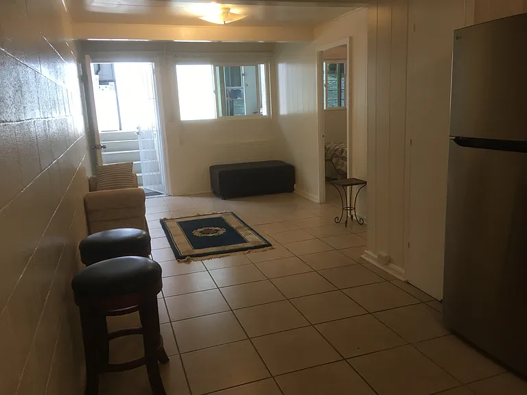 1725 Hoe St — Photo 12