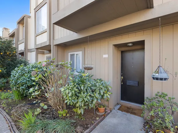 3203 Fiji Ln, Alameda, CA 94502