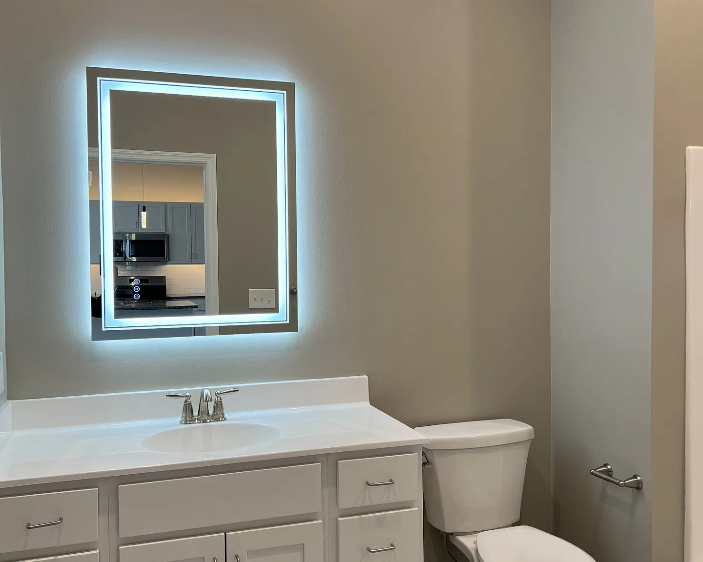 2 bed, 1200 sqft, $2,000 — Photo 3