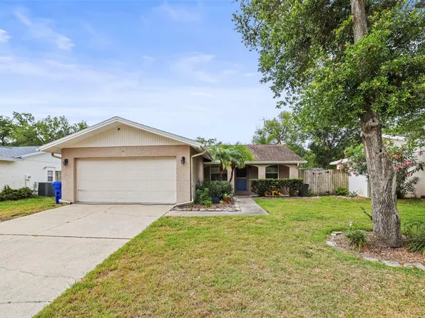 1613 Greenwood Dr, Dunedin, FL 34698
