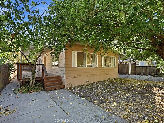 3rd image of 3562 Mountain View St