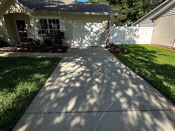 2nd image of 3021 Oak Hammock Dr