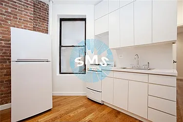 Rented by Space Marketing Shop