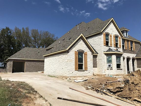 4th image of 517 Asheville Ln