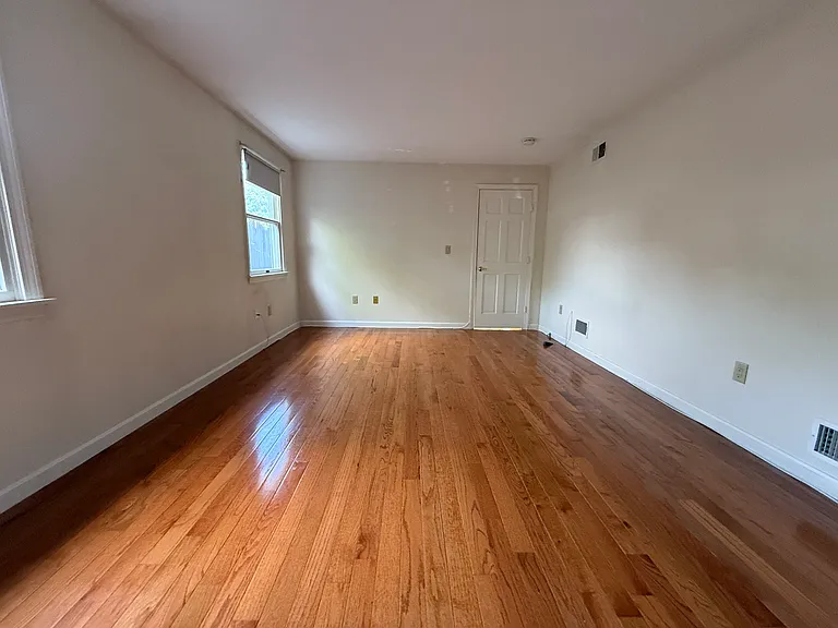 947 Washington St #2 — Photo 25