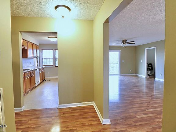 4th image of 714 Topside Dr