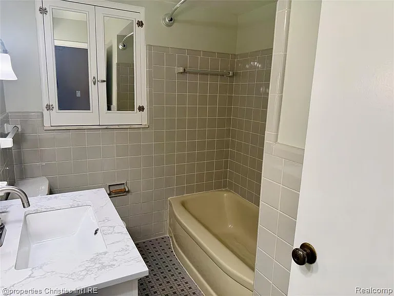 16982 Dunblaine Ave — Photo 13