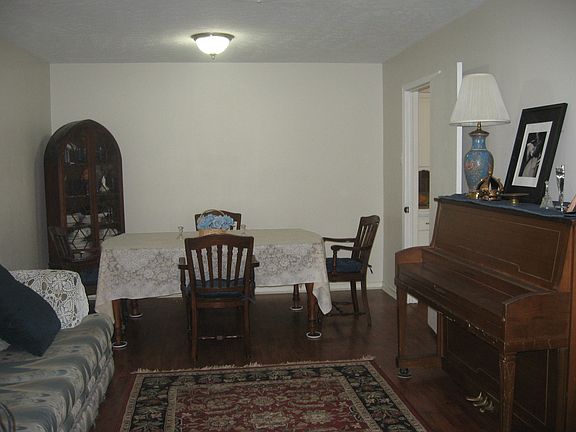 dining room/living room 